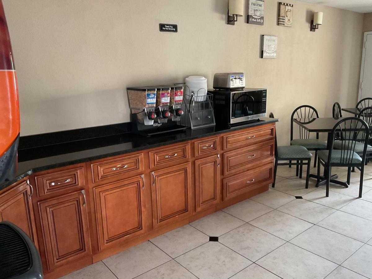 Super 8 By Wyndham Chattanooga/East Ridge Εξωτερικό φωτογραφία